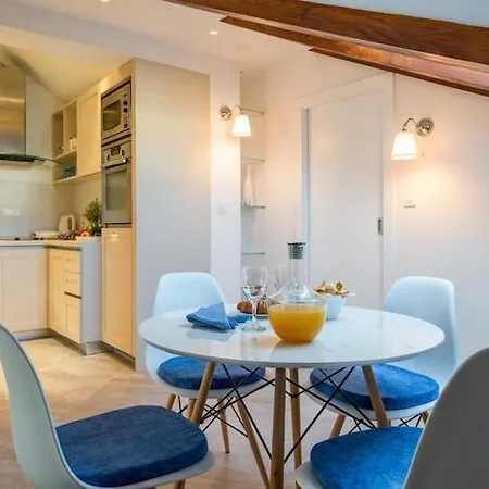 Arla Exclusive - Premium One Bedroom With Balcony